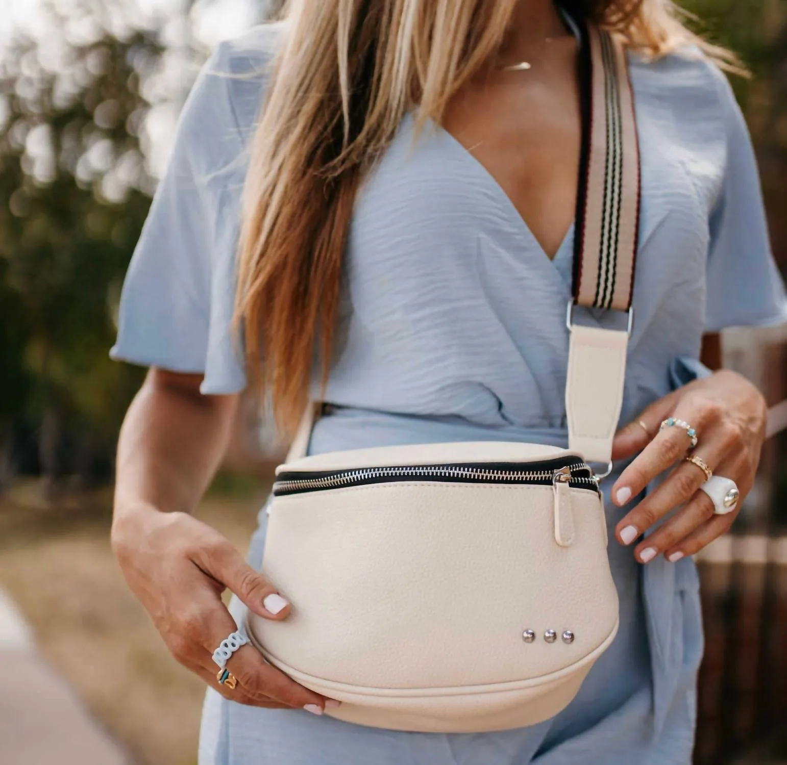 Sutton Crossbody Sling Bag In Ivory