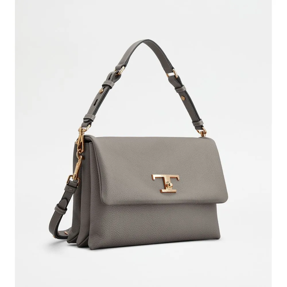 T Timeless Flap Bag in Leather Medium