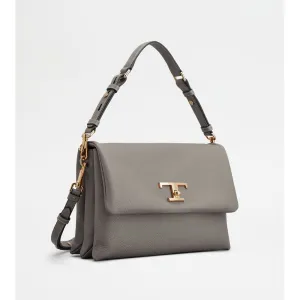 T Timeless Flap Bag in Leather Medium