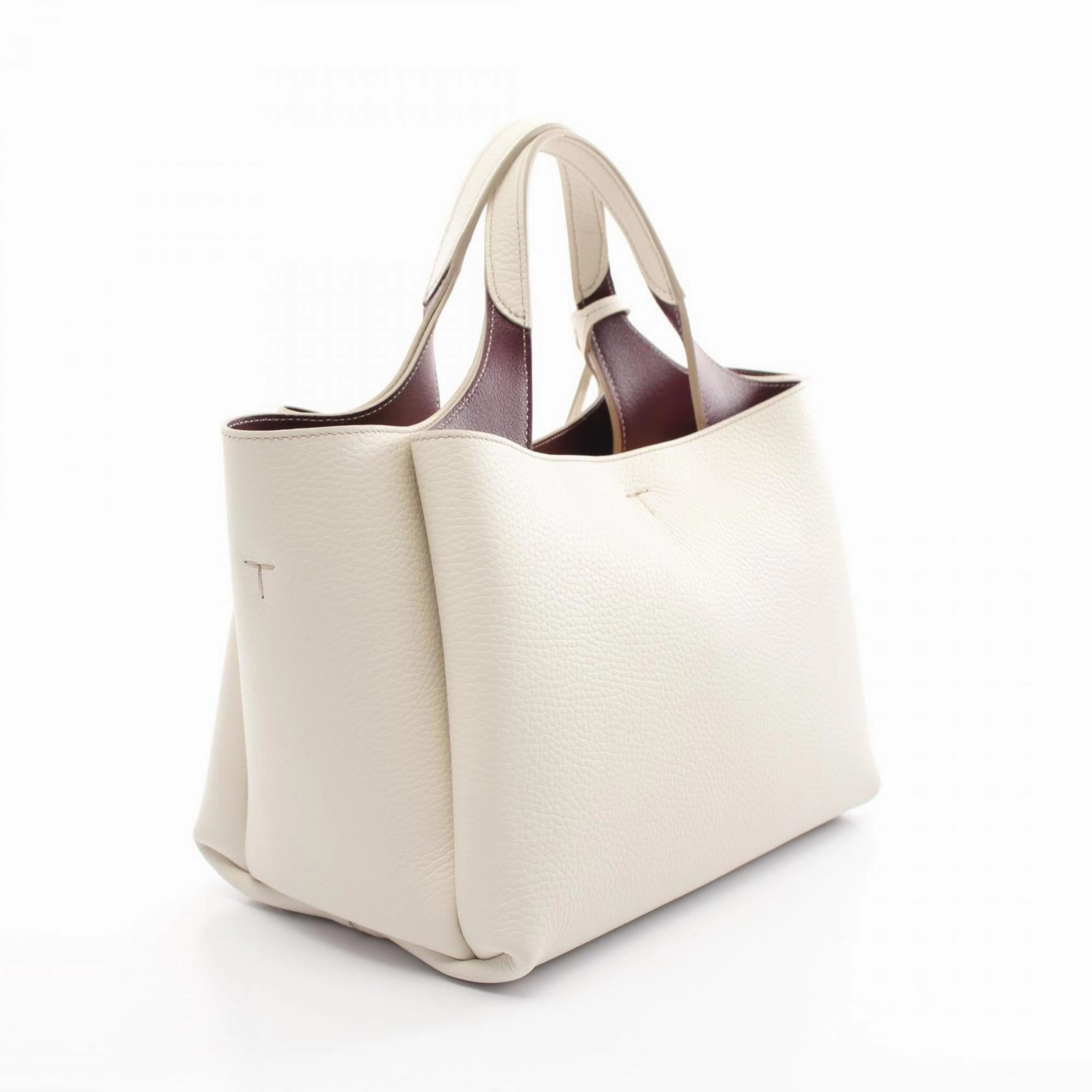 Tod's  Leather Handbag (Pre-Owned)