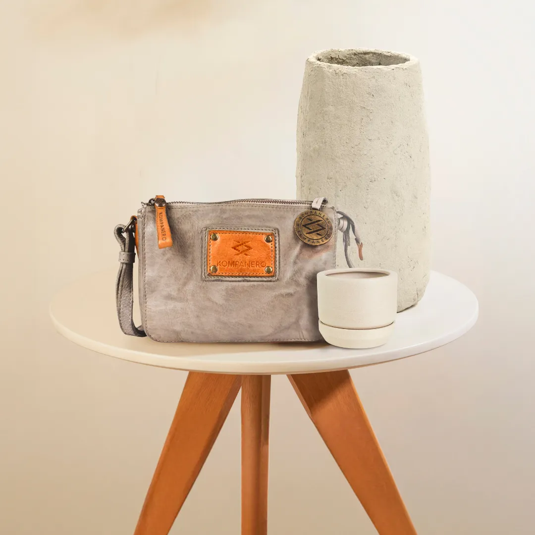 Volcano - The Small Messenger Bag