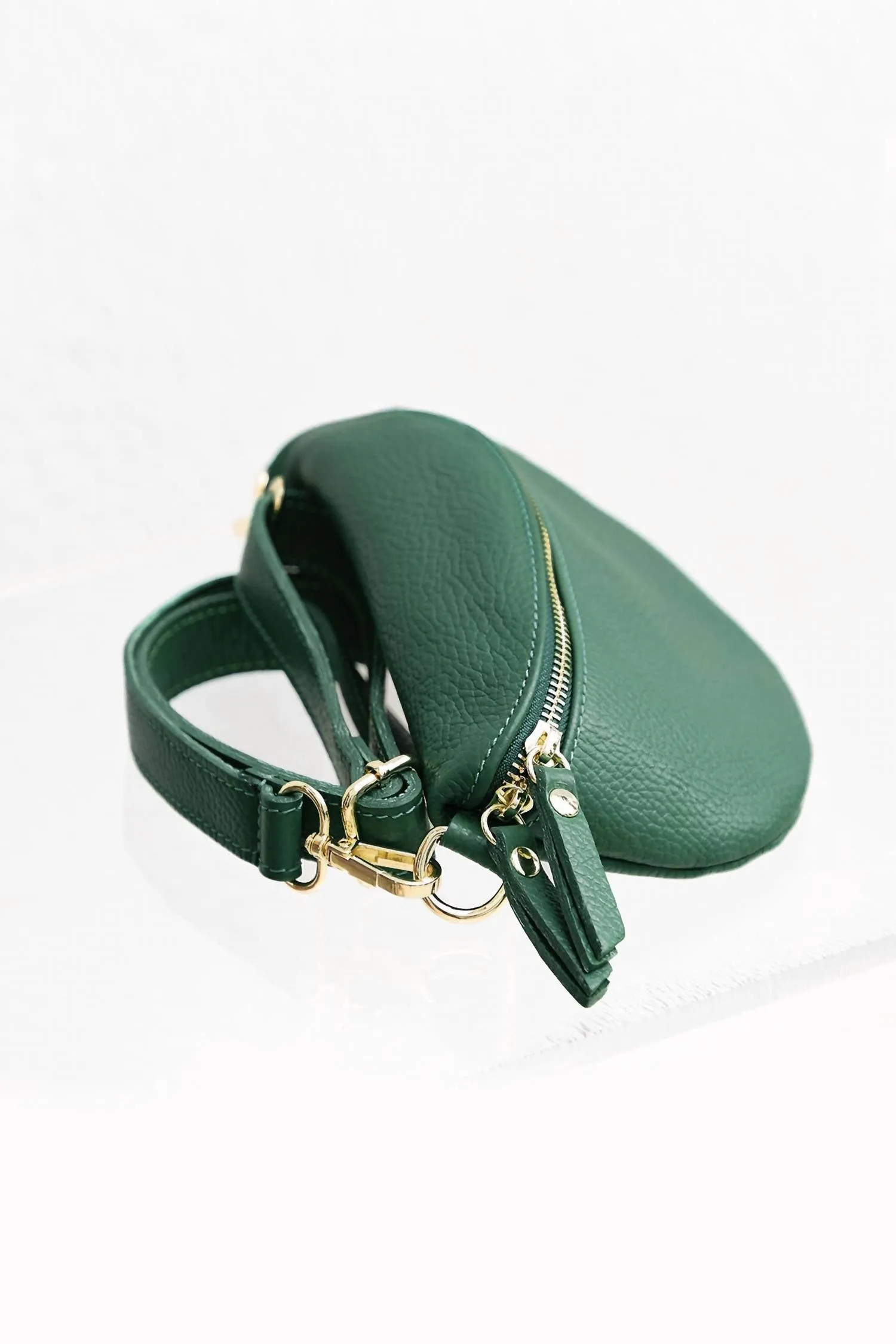Women Leather Fanny Handbag In Hunter Green