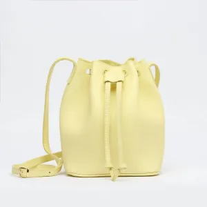 Women's Madison Bucket Bag In Butter