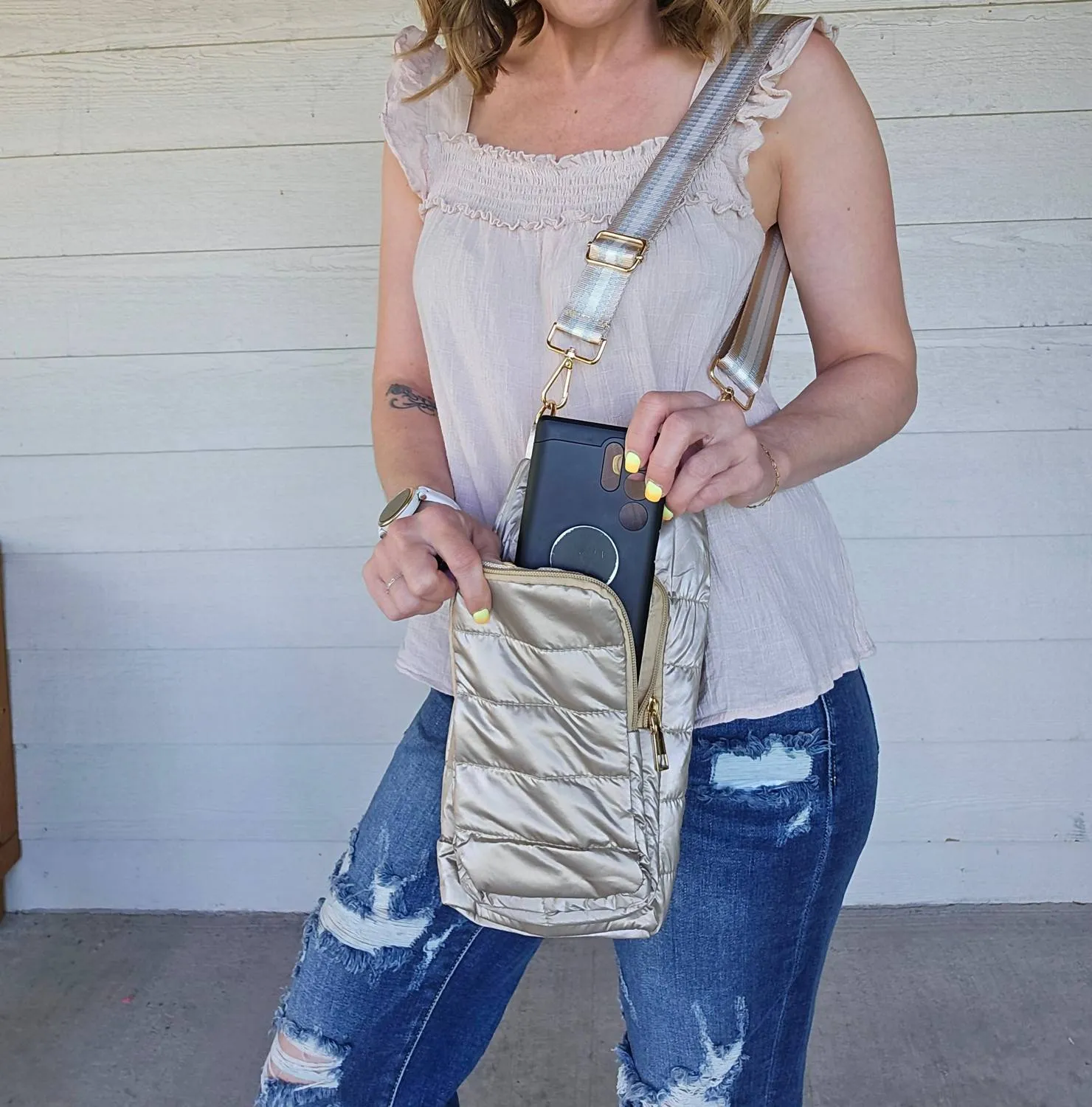Women's Puffer Crossbody In Gold