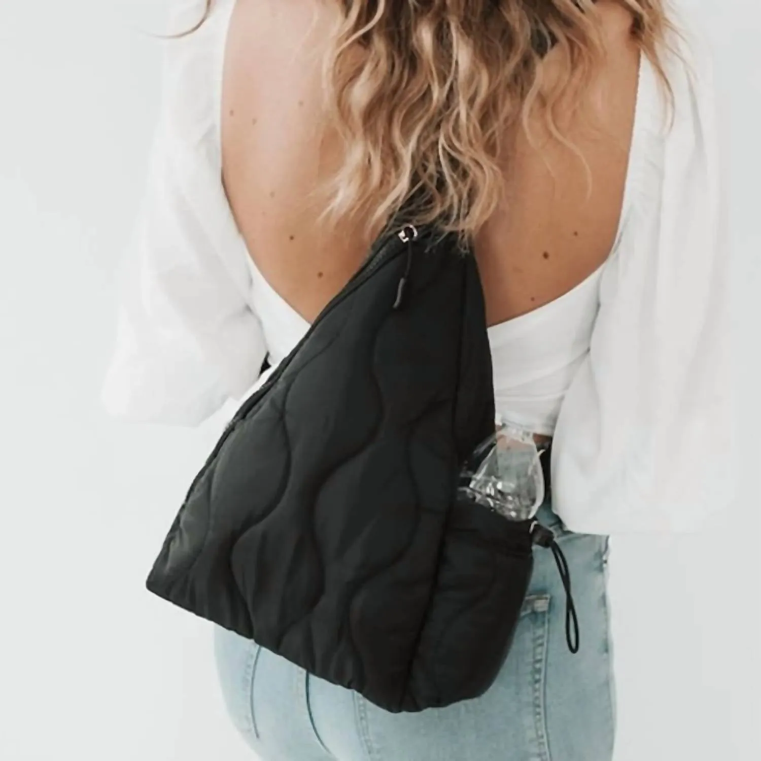 Women's Striding Through Philly Puffer Bag In Black