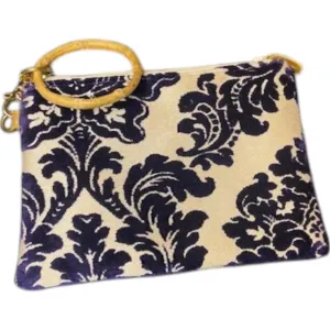 Women's Zipper Wristlet W/ Bamboo In Navy/cream