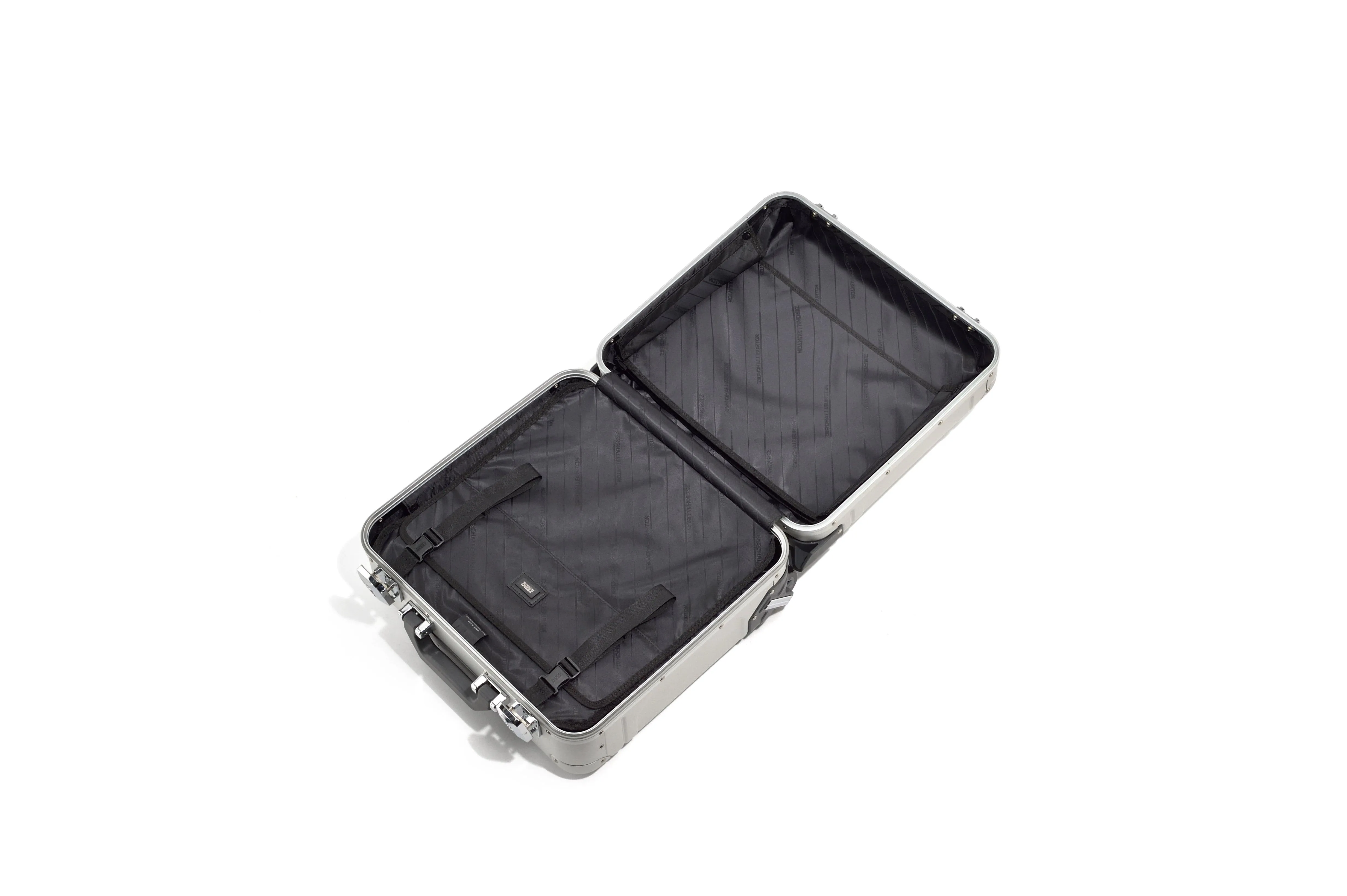 ZERO Halliburton GEO Aluminum 3.0 17" Wheeled Business Case