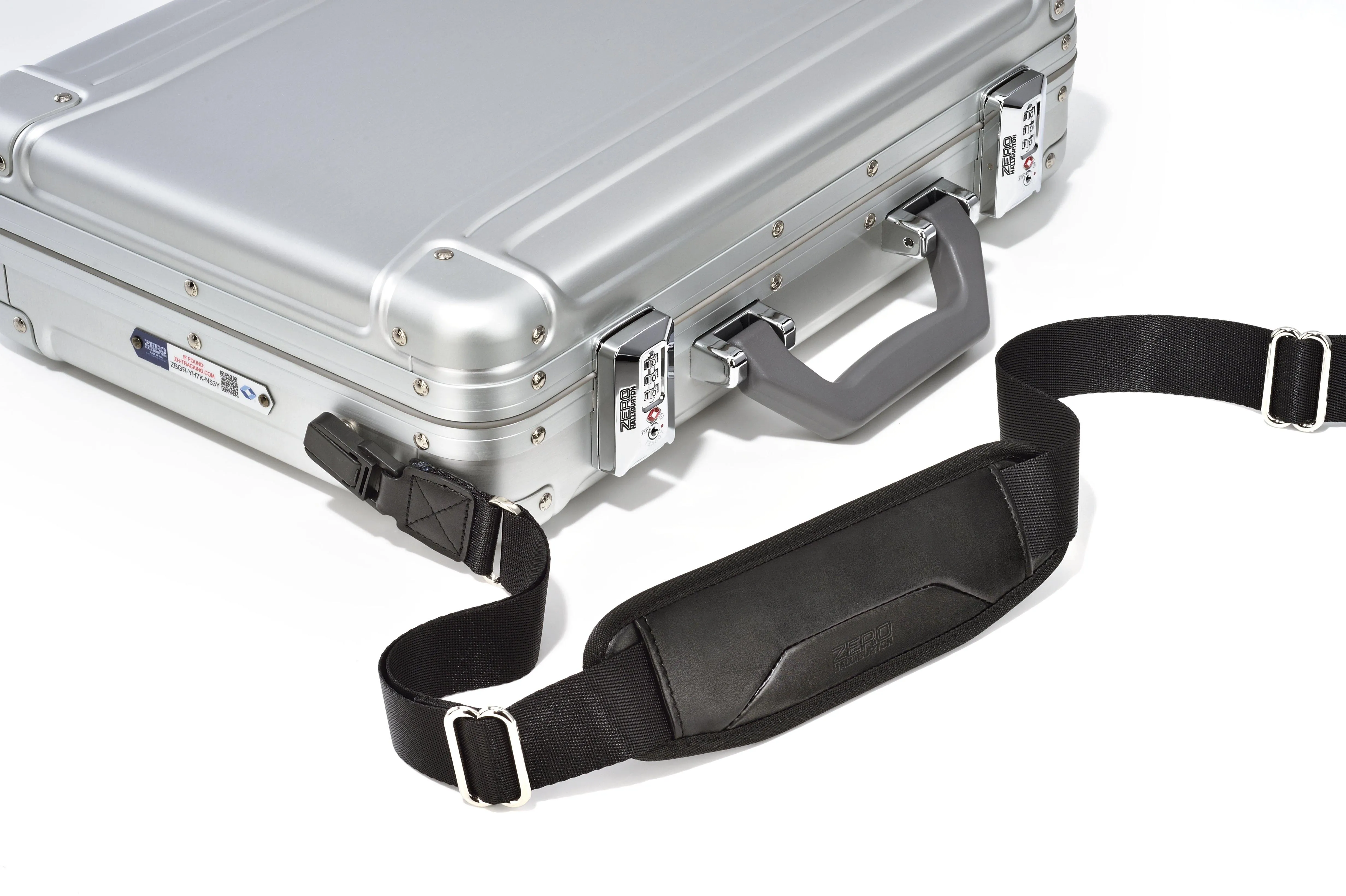 ZERO Halliburton GEO Aluminum 3.0 Attache Computer Case
