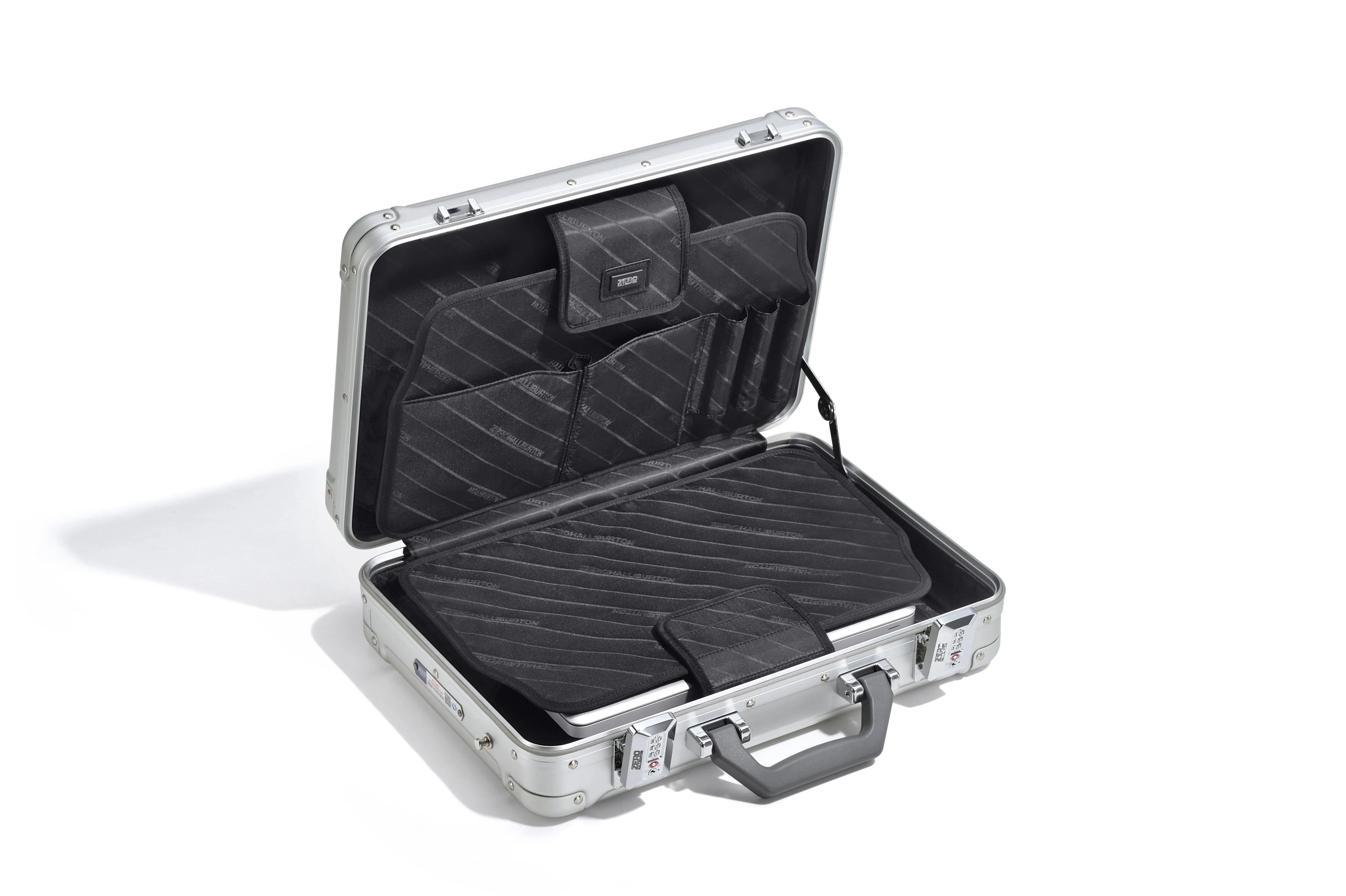 ZERO Halliburton GEO Aluminum 3.0 Attache Computer Case